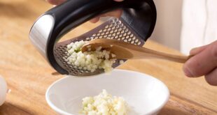 garlic crusher